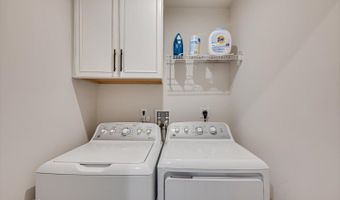 220 Anchor Way 3820, Aberdeen, NJ 07721