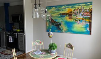 6621 WAKEFIELD Dr 317, Alexandria, VA 22307