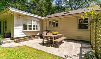 55 Atherton Rd, East Greenwich, RI 02818