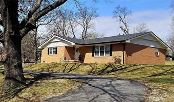 730 E 17th Street Pl, Baxter Springs, KS 66713