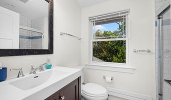 6022 26TH St N, Arlington, VA 22207