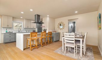 679 Kihapai St D, Kailua, HI 96734
