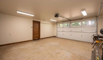 2044 Douglas Dr, Arnold, CA 95223
