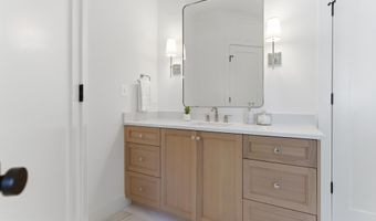 7705 HOLIDAY Ter, Bethesda, MD 20817