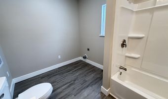 874 N Jackson St, Andrews, IN 46702