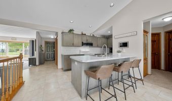 1800 S DERKS Dr, Appleton, WI 54915