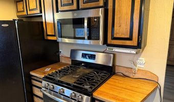 2932 S Arthur St, American Falls, ID 83211