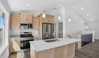 326 Lakeview Blvd, American Falls, ID 83211