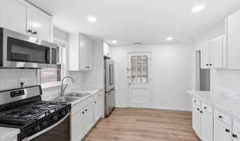 4339 BARKER St SE, Washington, DC 20019