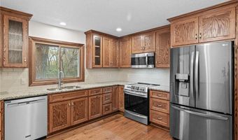 8481 142nd Street Ct, Apple Valley, MN 55124