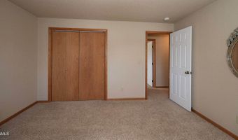 3616 Southridge Ln, Bismarck, ND 58504