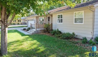 1601 E Sylvan Cir, Brandon, SD 57005