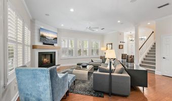 321 5TH St, Atlantic Beach, FL 32233