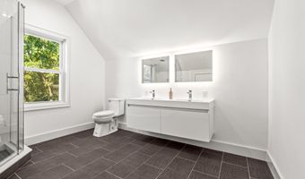 73 3rd Ave C, Atlantic Highlands, NJ 07716