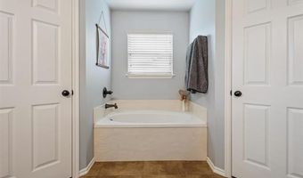 3202 Debbie Ln, Bartlesville, OK 74006