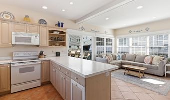 23 5th St, Beach Haven, NJ 08008