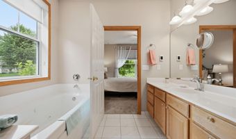 1610 Riverspointe Ct, Anoka, MN 55303