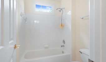 10604 MAPLECREST Ln, Potomac, MD 20854