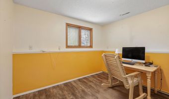 619 Crystal St, Ames, IA 50010