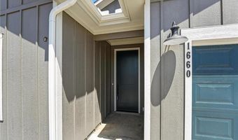 1660 Grayhawk Dr, Basehor, KS 66007