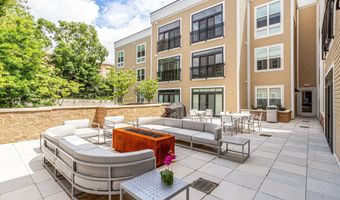 989 S BUCHANAN St 409, Arlington, VA 22204