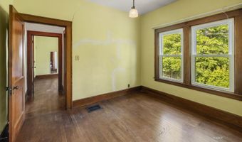 89 Second St, Athens, OH 45701