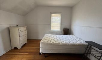 20 Narragansett Ave, Newport, RI 02840