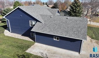 804 E Maywood St, Brandon, SD 57005