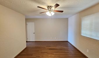 1604 LOS ARBOLES Ave NW, Albuquerque, NM 87107