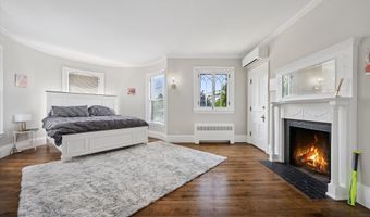 75 W Broadway, Bangor, ME 04401