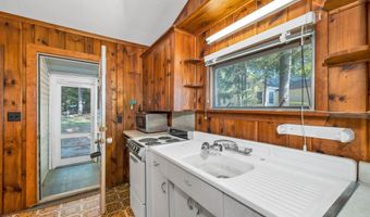 2 S Kenney Shr, Wolfeboro, NH 03894