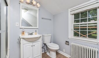 28 Tudor Rd, Albany, NY 12203