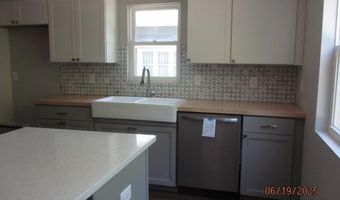 224 E Broadway Ave, Augusta, KS 67010