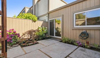 3150 Phoenix Ln, Alameda, CA 94502