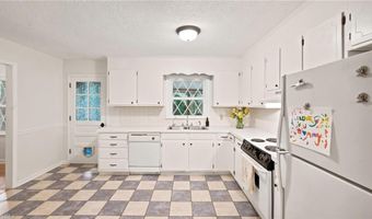 159 Charlotte Pl, Advance, NC 27006