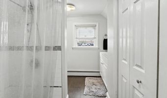 18 Tappen St, Avenel, NJ 07001