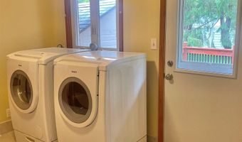 1213 E State St, Algona, IA 50511