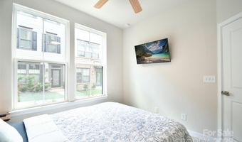 453 Spearfield Ln, Charlotte, NC 28205