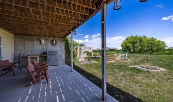 14 Absoraka Dr, Cody, WY 82414
