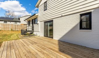 8730 EWING Dr, Bethesda, MD 20817