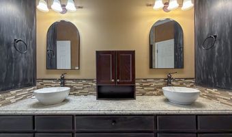 2113 Backlake Cir, Bainbridge, GA 39819