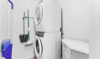 1 Pine Grove Ln, Augusta, ME 04330