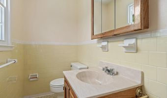 1008 HARBOR Dr, Annapolis, MD 21403