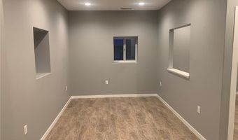 412 Chamber Dr, Anamosa, IA 52205
