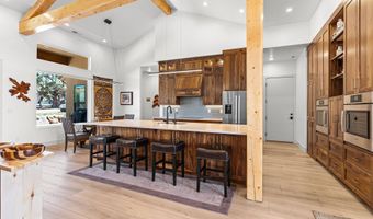 1295 E Cedar Dr, Apple Valley, UT 84737