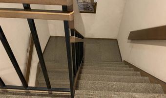 6302 Mineral Point Rd 303, Madison, WI 53705