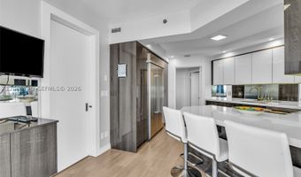 2000 Island Blvd 2006, Aventura, FL 33160