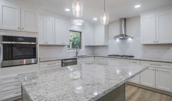 306 Westview Dr, Biloxi, MS 39531