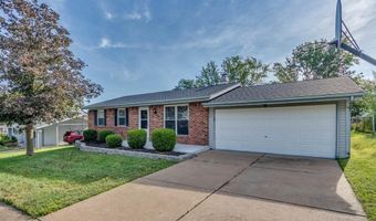 382 Cedar Run Dr, Ballwin, MO 63021