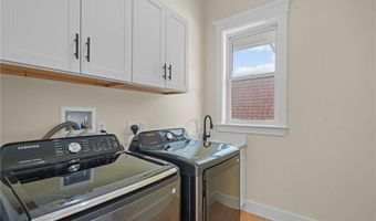 50 Prospect Ave, Jamestown, RI 02835